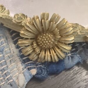 Vintage "Coro", Signed Daisy Bloom Flower Brooch